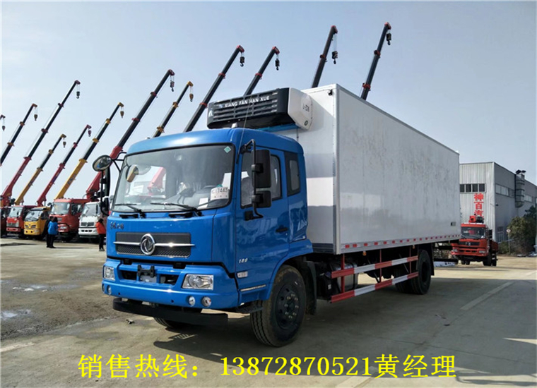 东风天锦7.8米冷藏車(chē)