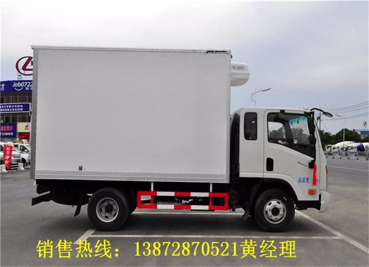 大运4.2米箱體(tǐ)排半冷藏車(chē)